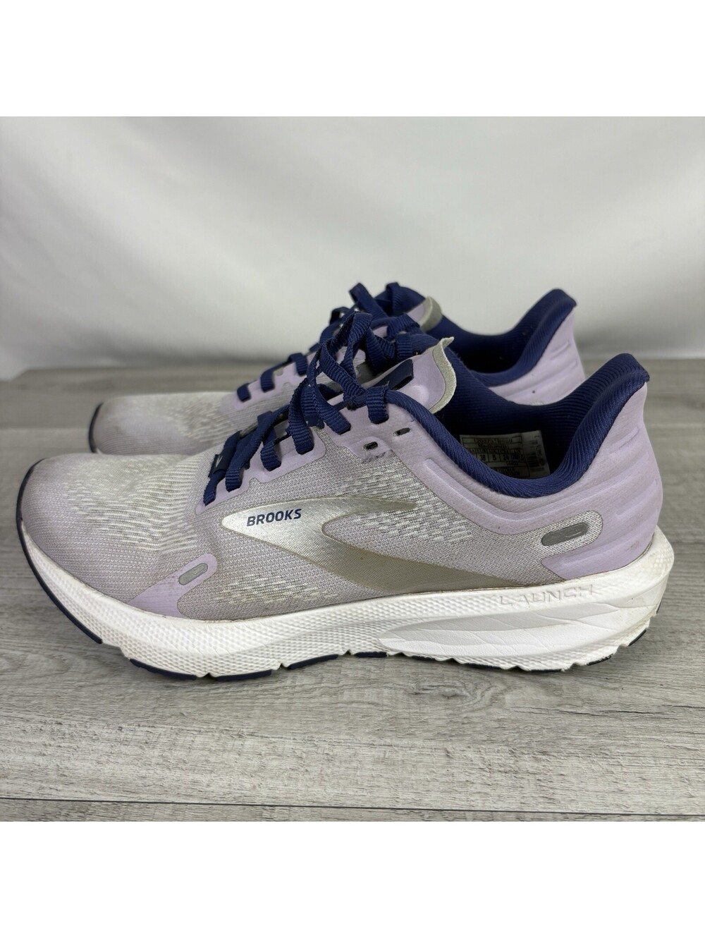 Brooks Women’s Launch 9 — Size 7